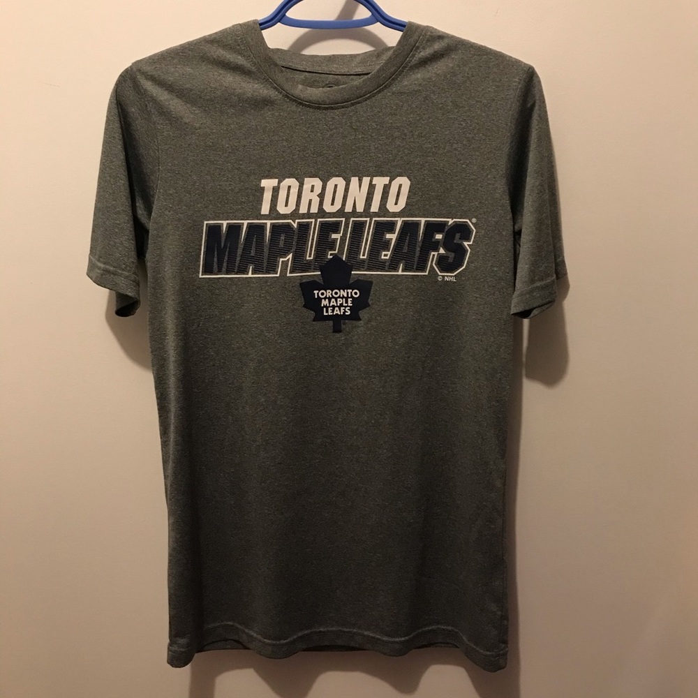 NWOT NHL Toronto Maple Leafs T-Shirt